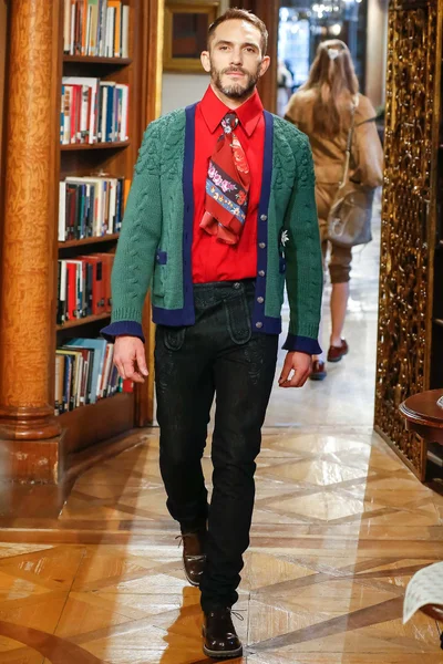 Look 67